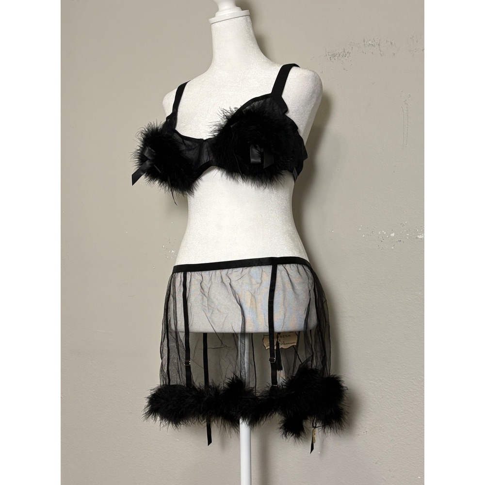 GabiFresh Playful Promises NWT 40C Bra US 14 Garter Black Feather Lingerie Set